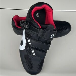 Peloton cycling shoes. Like new. Size 38 euro Translates to size 7.5 US. Perfect